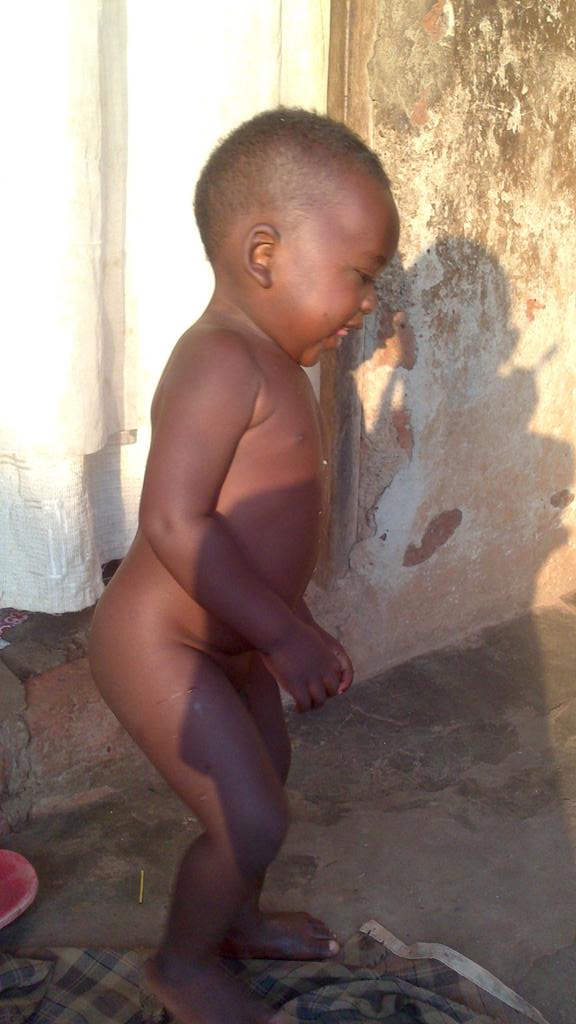 ericnewt's tweet image. Children are in bad life