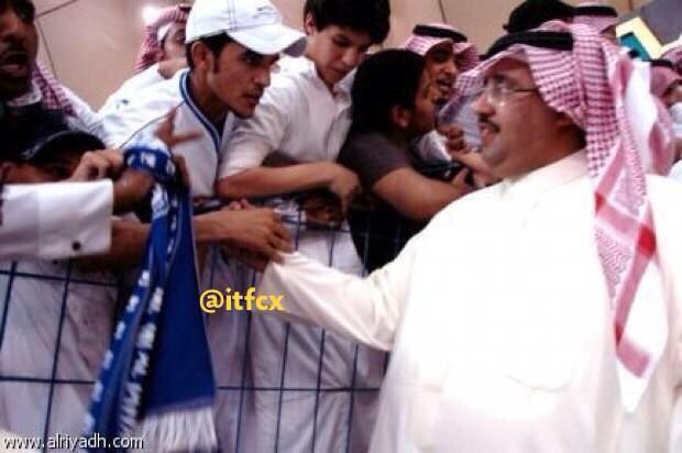 waleedalfarraj's tweet photo. نختلف او نتفق حول منصور اليلوي ..
تكرهه اوتحبه مش مهم ..
ل��ن لن تستطيع ان تمر على تاريخنا الرياضي ..
دون ان تذكر اسمه http://t.co/hU7aCyHw5f