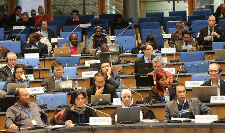 IISD_ENB's tweet photo. The Earth Negotiations Bulletin summary & analysis of #IPBES3 is here! #biodiversity http://t.co/ksNRtjjih9 http://t.co/DiPDVkzf6a