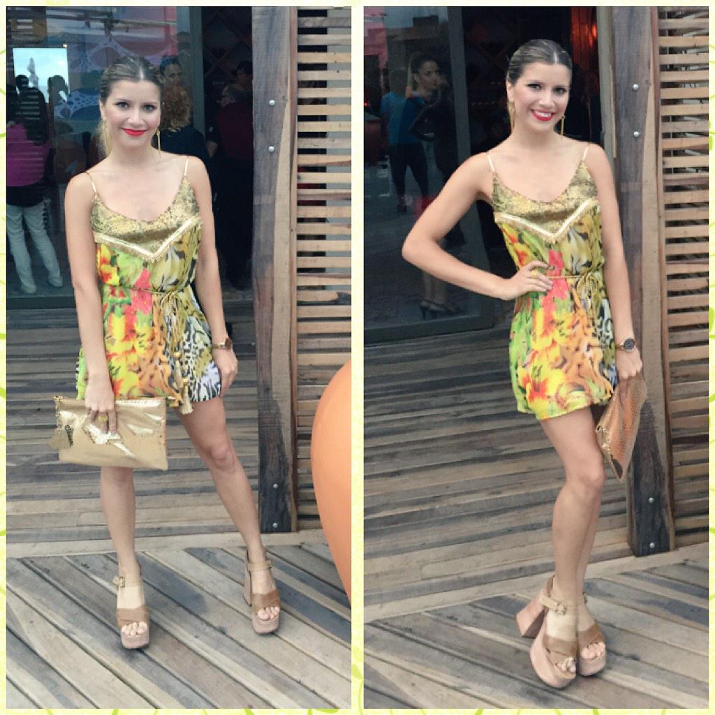 laufer4's tweet photo. Look Caras Glam @caras by @fer_galera @ozetazapatos @bymerybags y @apmaquillaje 👍 http://t.co/cBQu0hGAxp