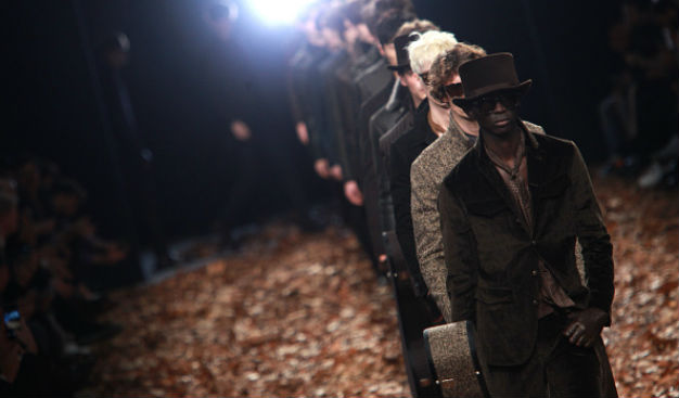 #Estilo #mfw #Moda

Aquí lo mejor que se ha visto en el Milan Fashion Week, ¿qué te parece?

ow.ly/HB0m9