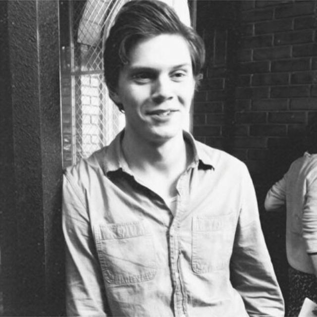 Happy 28th birthday to Evan Peters     
