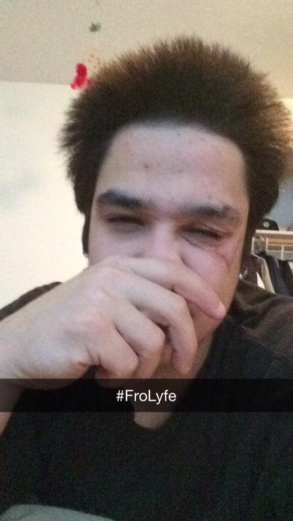 TayThemon's tweet photo. #FroLyfe http://t.co/1vHPknkbzX