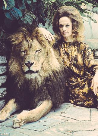    Happy birthday Tippi Hedren! 