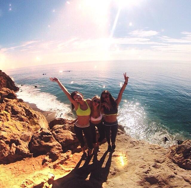 throwbackendall's tweet photo. "@KendallJenner: #SPARKLEZZZ @skyesavoy @hannahlogann" january 19th, 2014 http://t.co/iObfT3mN7W