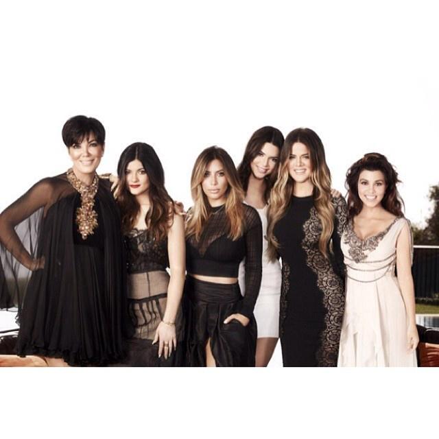 throwbackendall's tweet photo. "@KimKardashian: Keeping Up With the Kardashians tonight 9pm on E!!!! #Season9Premiere" january 19th, 2014 http://t.co/6dUZSF0j0N