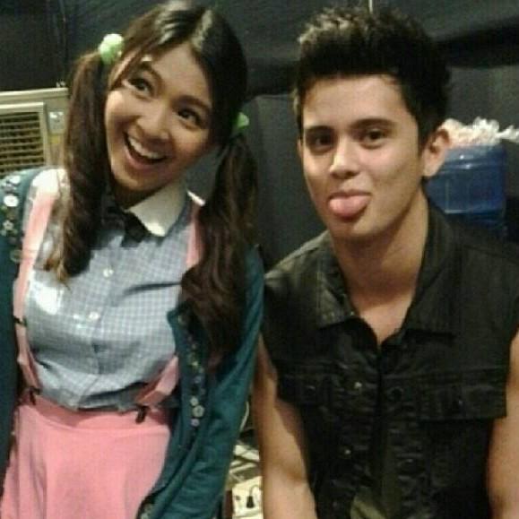 astroeunubin's tweet photo. Solid JaDine Fan π
Eto kauna unahang pic. ko ng JaDine :)
Ang cute kc nila dito.
#DNPDays
#TeamEyOss
ProudJaDineFan http://t.co/9qPwnyJYpf