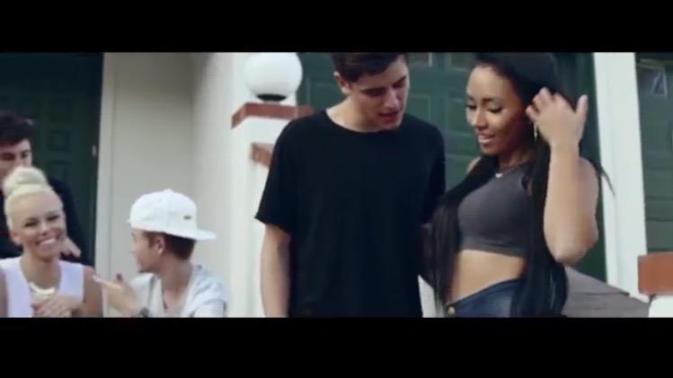 anal_gilinsky's tweet photo. Gilinsky was looking at her boobs the whole video. http://t.co/dOb9JgDcyn