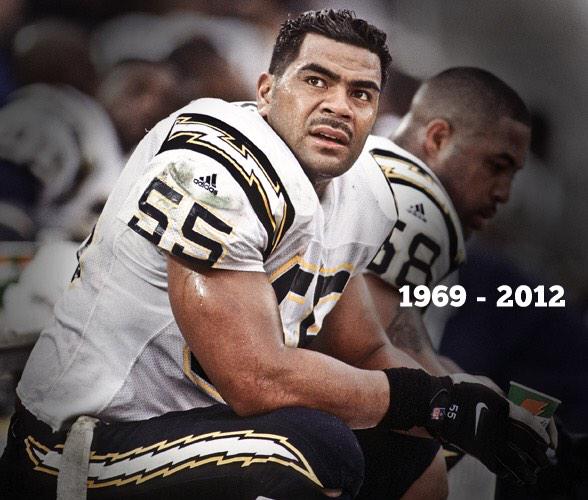 Happy 46 birthday to Junior Seau 