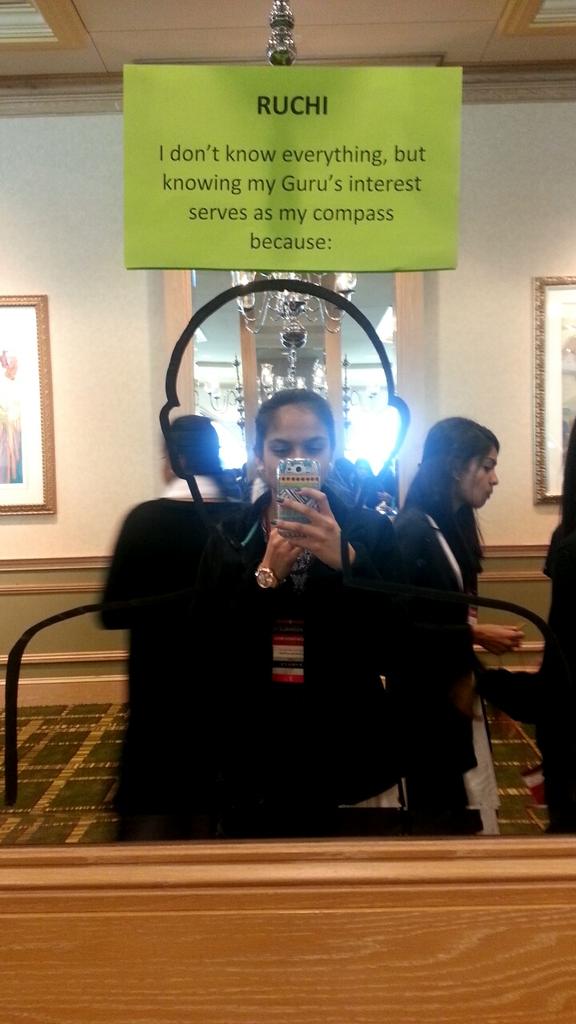 RuchitaPatel4's tweet photo. #KarCon2015 #shanti #iamdas http://t.co/qrn4HADKz5