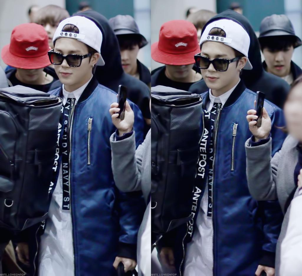 BTSSingapore's tweet photo. [150118] Incheon Airport Arrival: #방탄소년단 #JIMIN (2)
Cr. Love on Top | Do Not Edit. http://t.co/iVoMisNk6P