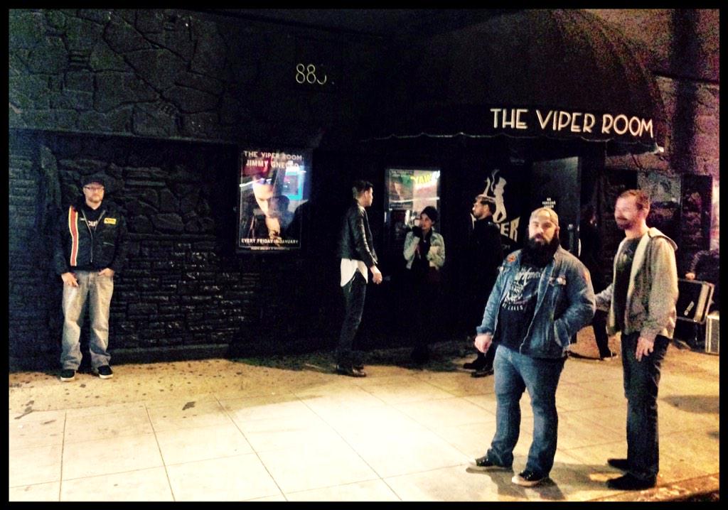 copycatpei's tweet photo. @sp00nfedmusic the boys outside a few well known establishments. http://t.co/DkVV16pOTh