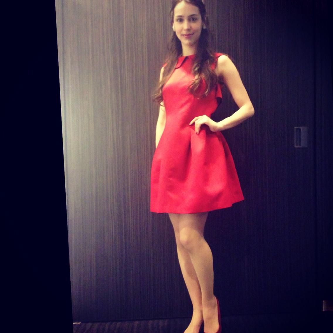 Stefanie Joosten 今日の衣装はこの赤いワンピース やっぱりシンプルが好きです Wearing Red For Work Today I Like The Classic Look Of This Dress Http T Co Sjbvtcmstf Stefanie Joosten 今日の衣装はこの赤いワンピース やっぱりシンプルが好きです Wearing Red For Work Today I Like The Classic Look Of This Dress Http T Co Sjbvtcmstf