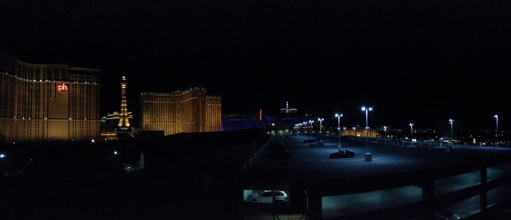 MastersAds's tweet photo. Panoramic view from the 10th floor at Elara.
#LasVegas http://t.co/bzBAhLxAMx