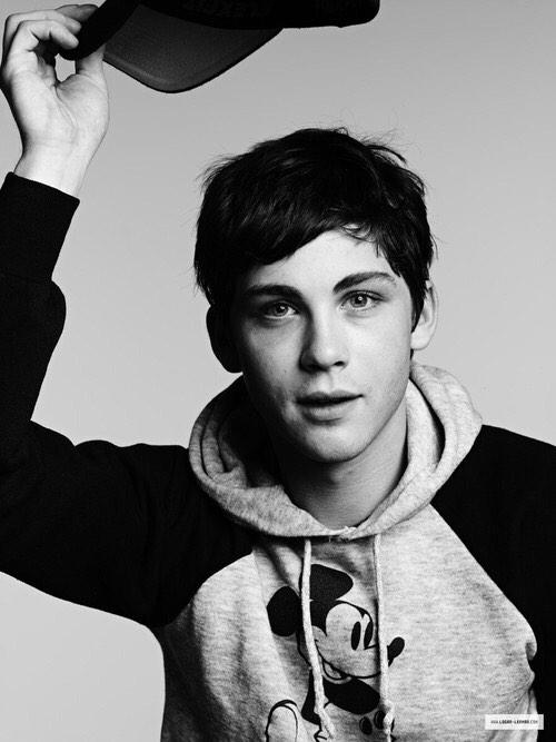 ALMOST FORGOT HAPPY BIRTHDAY LOGAN LERMAN UR SUCH A BEAUTIFUL HUMAN 