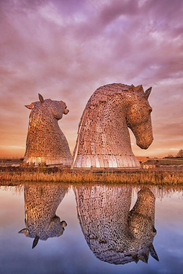 _Paisajes_'s tweet photo. Dos esculturas de la cabeza de un caballo de 30 metros de altura en Escocia. http://t.co/sbxYp4RWO4