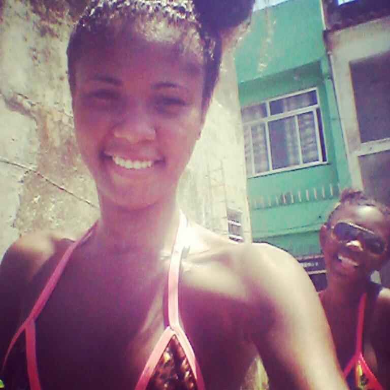 ArianeFonsecaa's tweet photo. Nada Melhor Qe Um Diia Apos O Outroo ' http://t.co/DTqJKQb6mz