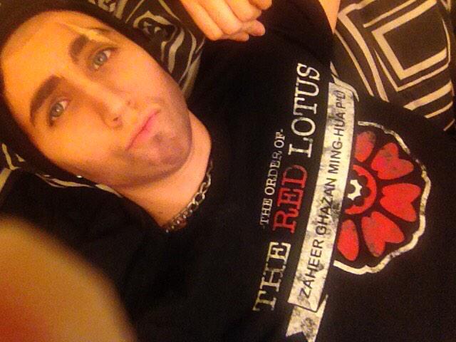 (Whispers Happy Munday)
(Mostly I just really want to show off my new shirt)