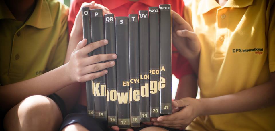 "Knowledge overcomes ignorance as sunlight overcomes darkness." #knowledgeispower – Atmabodha Prakasika