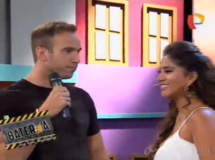 EnemigosP's tweet photo. deja tu piropo para la bella @melissa_paredes en #labateria http://t.co/yvjTzIj9Qq