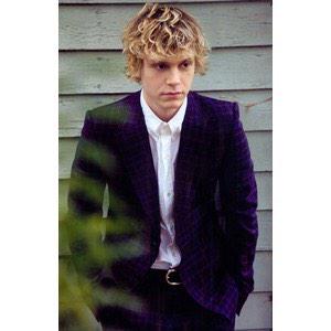 ALSO HAPPY BIRTHDAY TO EVAN PETERS      