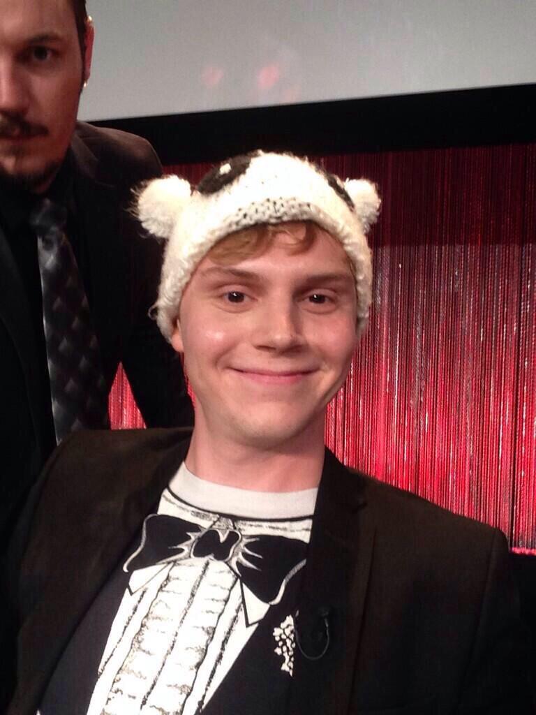 HAPPY BIRTHDAY EVAN PETERS, thank the Lord you was born bcos u r the cutest?¿ 