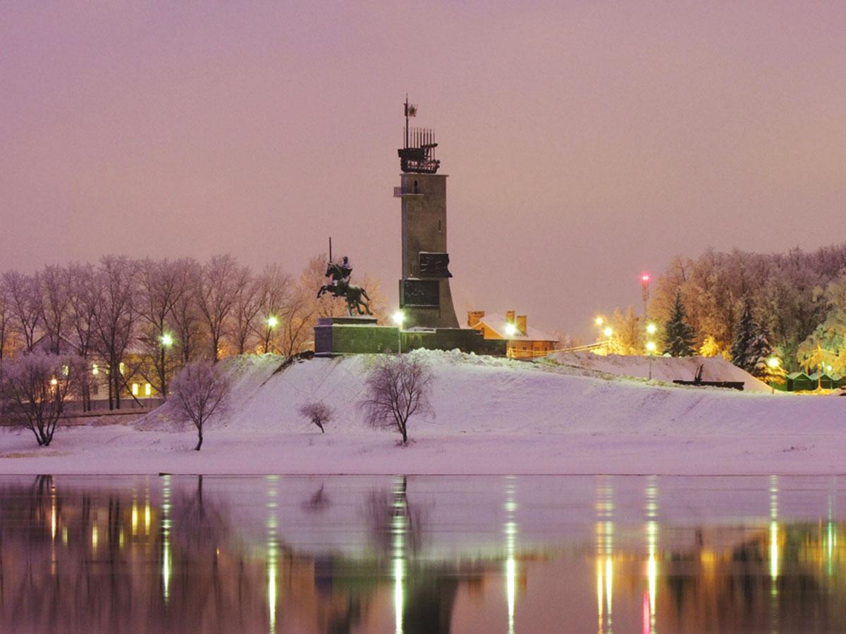 Монумент Победы Великий Новгород