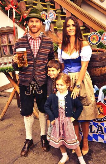 TNLdotcom's tweet photo. Xabi Alonso's wife is the true definition of the word 'milf' http://t.co/RkKEndseYt