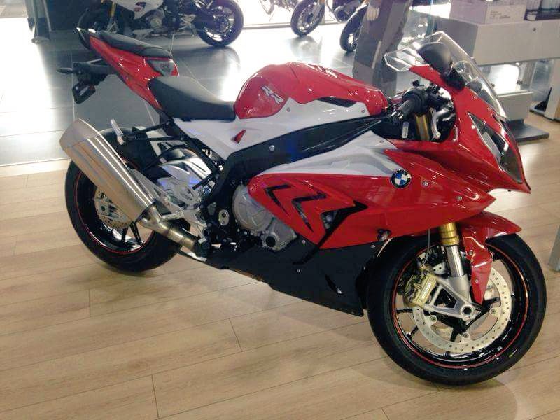 AutoguySA's tweet photo. graham.harris@zambesiauto.co.za or call 0827377790 for a 2015 BMW  S1000RR current stock available . http://t.co/yA1hSIA4VU