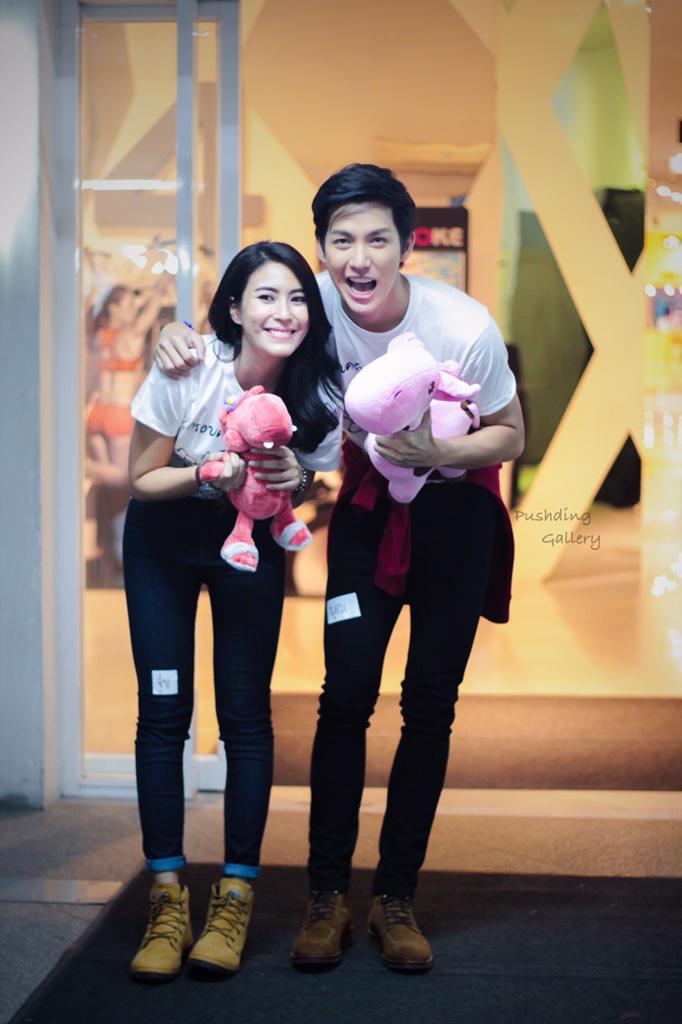 pushdinggallery's tweet photo. พร้อม���ู #ฝันเฟื่อง แล้วยังงงงง @DJ__Push @JooyWarattaya #Funfueng #push_dj #warattaya http://t.co/7XAHVmNmJa