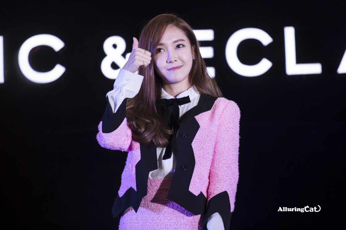 alluringcat's tweet image. #Jessica Jung #JungSooYeon 141220 Blacn&amp;amp;Eclare fansign event in ChongQing part②