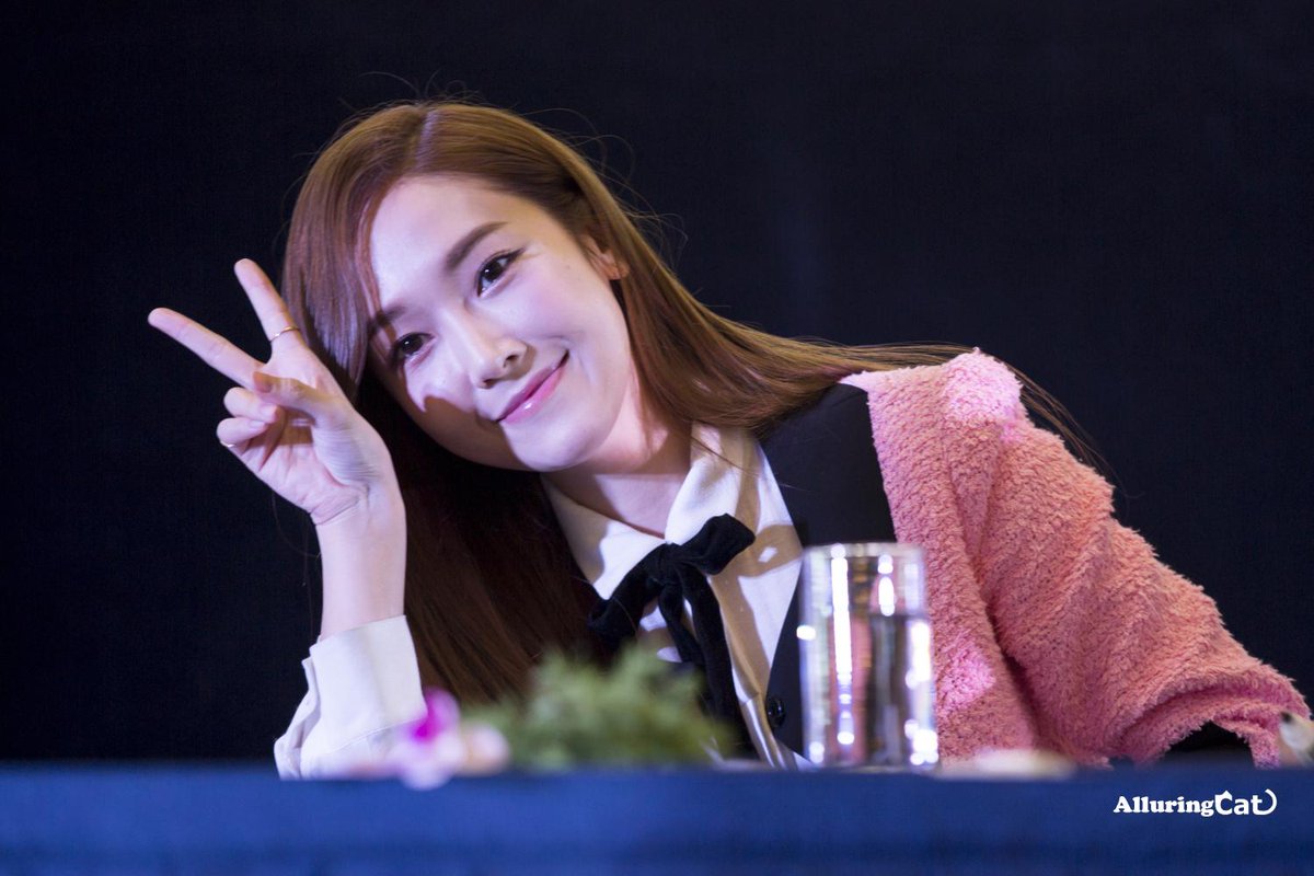alluringcat's tweet image. #Jessica Jung #JungSooYeon 141220 Blacn&amp;amp;Eclare fansign event in ChongQing part②
