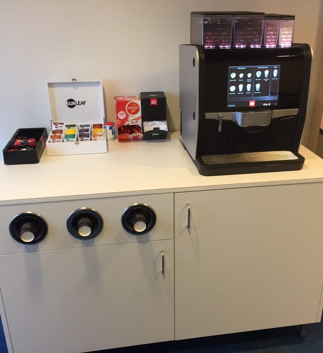 Tuesday Tip: de Nio Touch! Ook verkrijgbaar met onderkast, net als bij deze plaatsing <a href="/AKSteel/">adobe</a> #coffeelovers