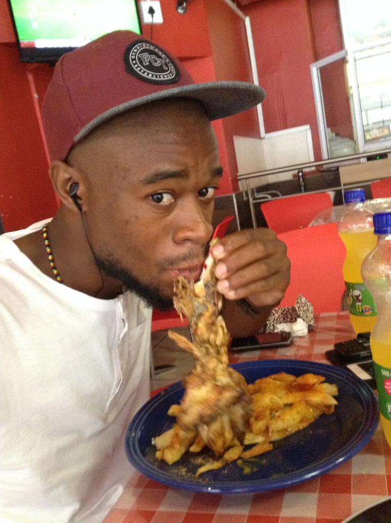 Sipho5050's tweet photo. @Chesanyama_SA #chesanyama #Selfie 
1/4 chicken and chips diepsloot chesanyama http://t.co/7Ysl5ICSq7