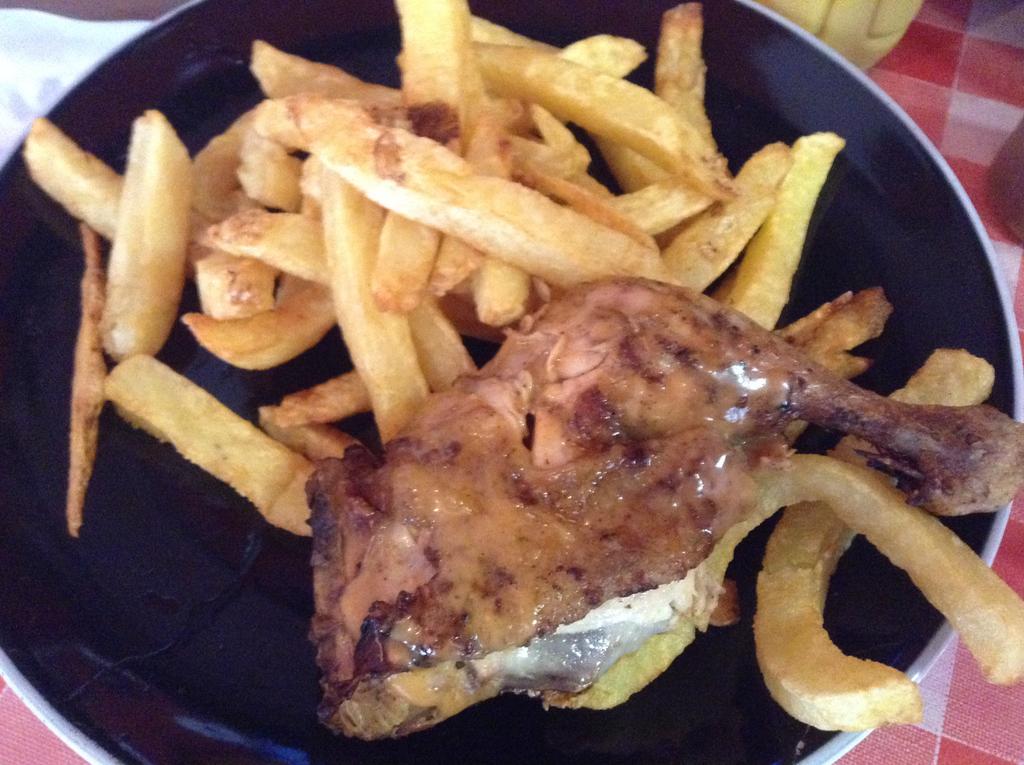 Sipho5050's tweet photo. @Chesanyama_SA #chesanyama #Selfie 
1/4 chicken and chips diepsloot chesanyama http://t.co/7Ysl5ICSq7