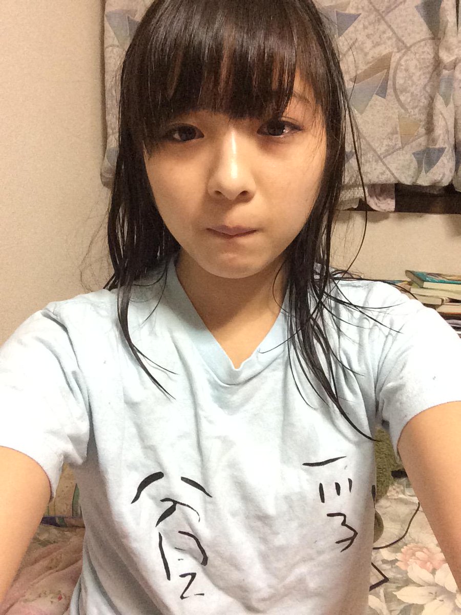 ボブリシャス Pa Twitter ダイエット開始５４ｋｇ 完全に顔パンパンマンです 寝転がると二重あごになりかける今日この頃 来週からバナナ ダイエット そして来月から運動始めます Http T Co 9g4kx30esk