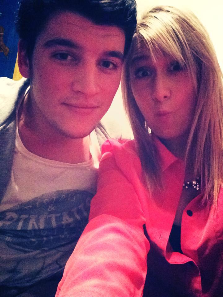 FanyDaCruz's tweet photo. Parce que tu te trouves BG sur cette photo, happy you mon chat!! #tourdesreseauxsociauxagain #love #tbt @r0main1 http://t.co/t8pHuS0zLi