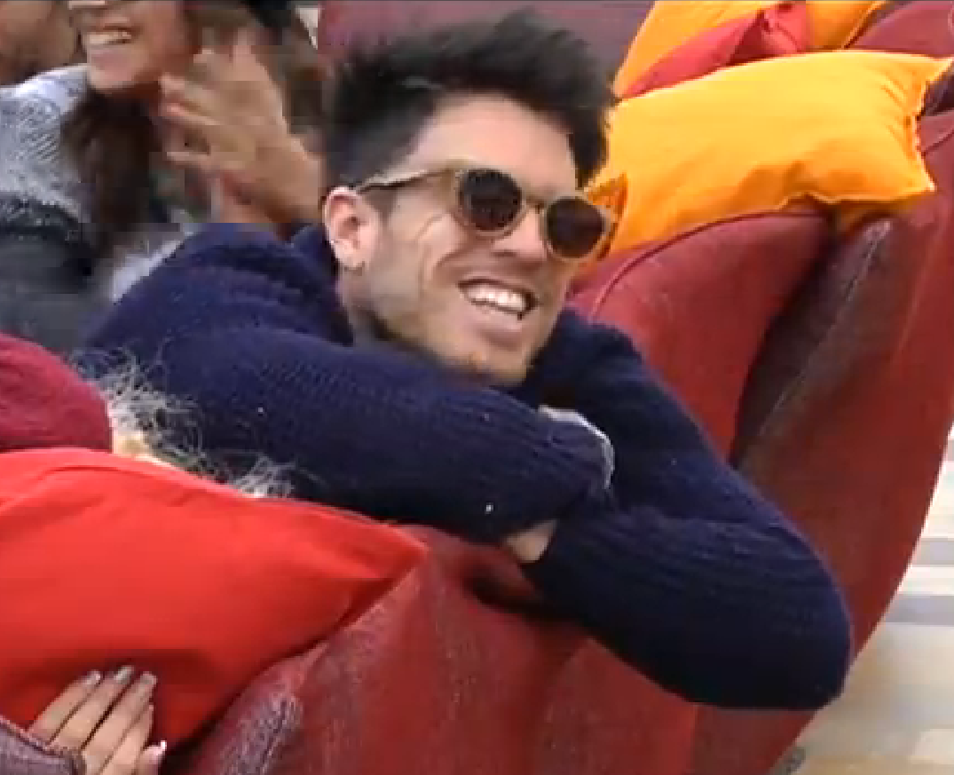 realityspain's tweet photo. Gafas @JYBLEEP @yagohermidagh12 cada vez mas presentes dentro de la casa #ghvip #GHVipDirecto #GHUltimaHora http://t.co/OpuioiP46S