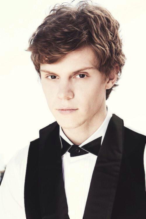 \" and a happy birthday to this stud muffin  Evan Peters 