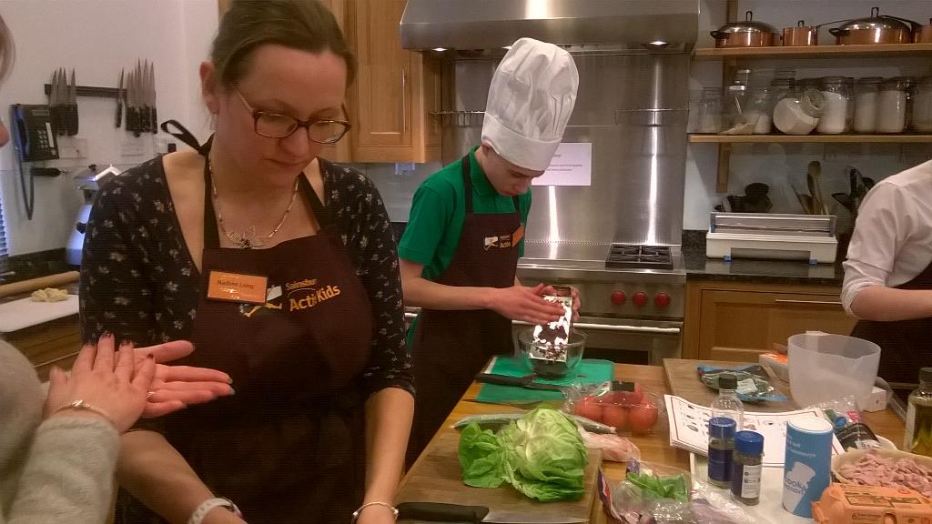 SainsburysNews's tweet photo. Highfield School are egging themselves on either their smoked bacon and brie quiche #SuperstarCooks http://t.co/ZvkxZNnprv