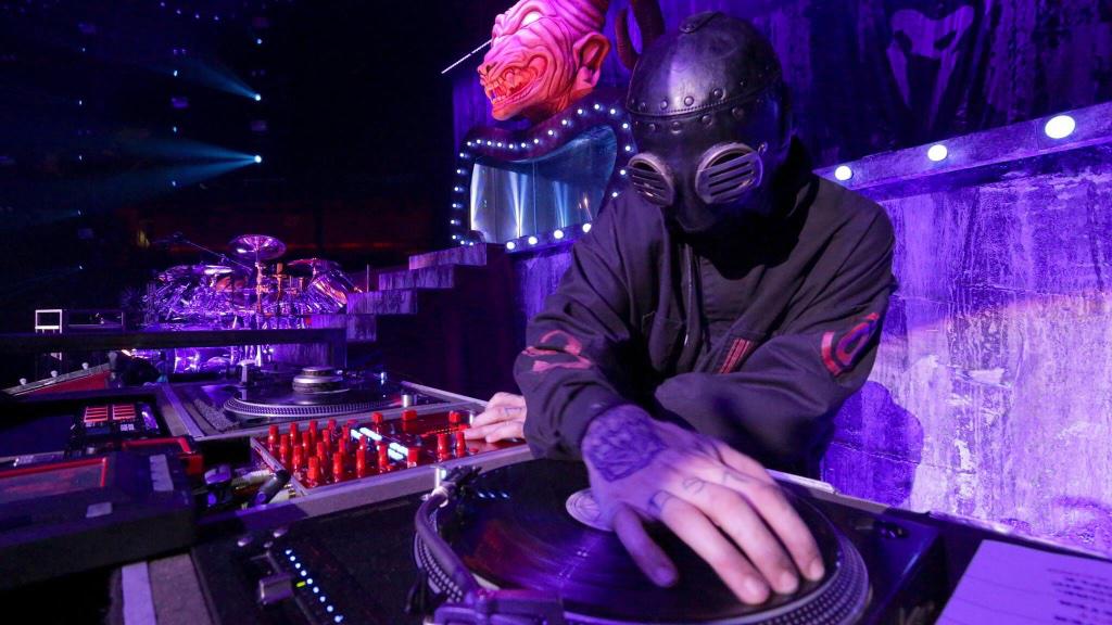 Happy 38th birthday Sid Wilson! 