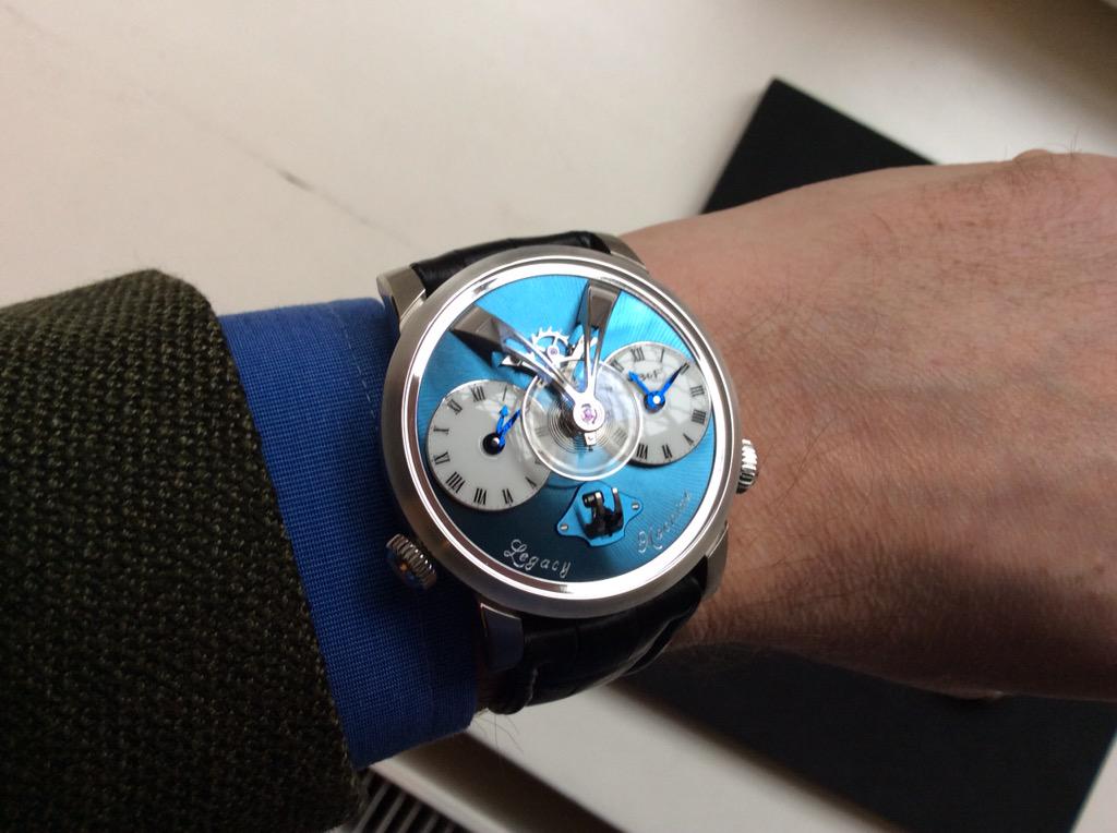 Passo_corto's tweet photo. MB&amp;F legacy machine http://t.co/SxImgkydxB