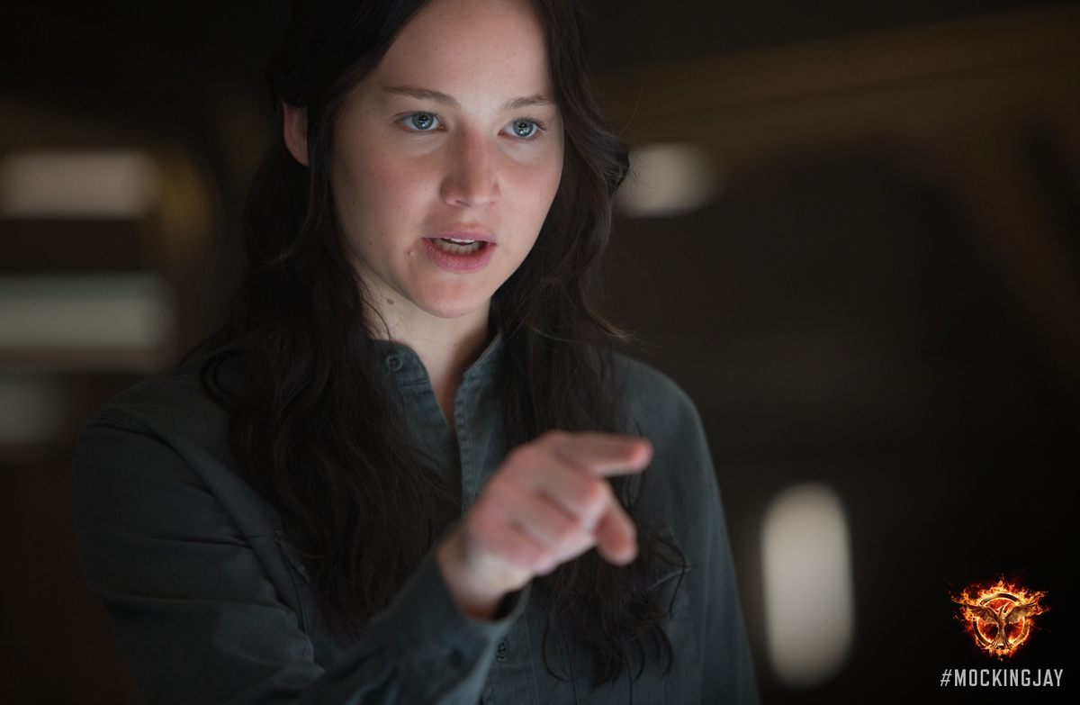NEW HQ still of Jennifer Lawrence from #Mockingjay Part 1! the-jlawrence.livejournal.com/1144380.html