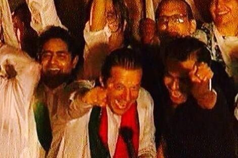 madiha21_8's tweet image. #IKLeadsByExample