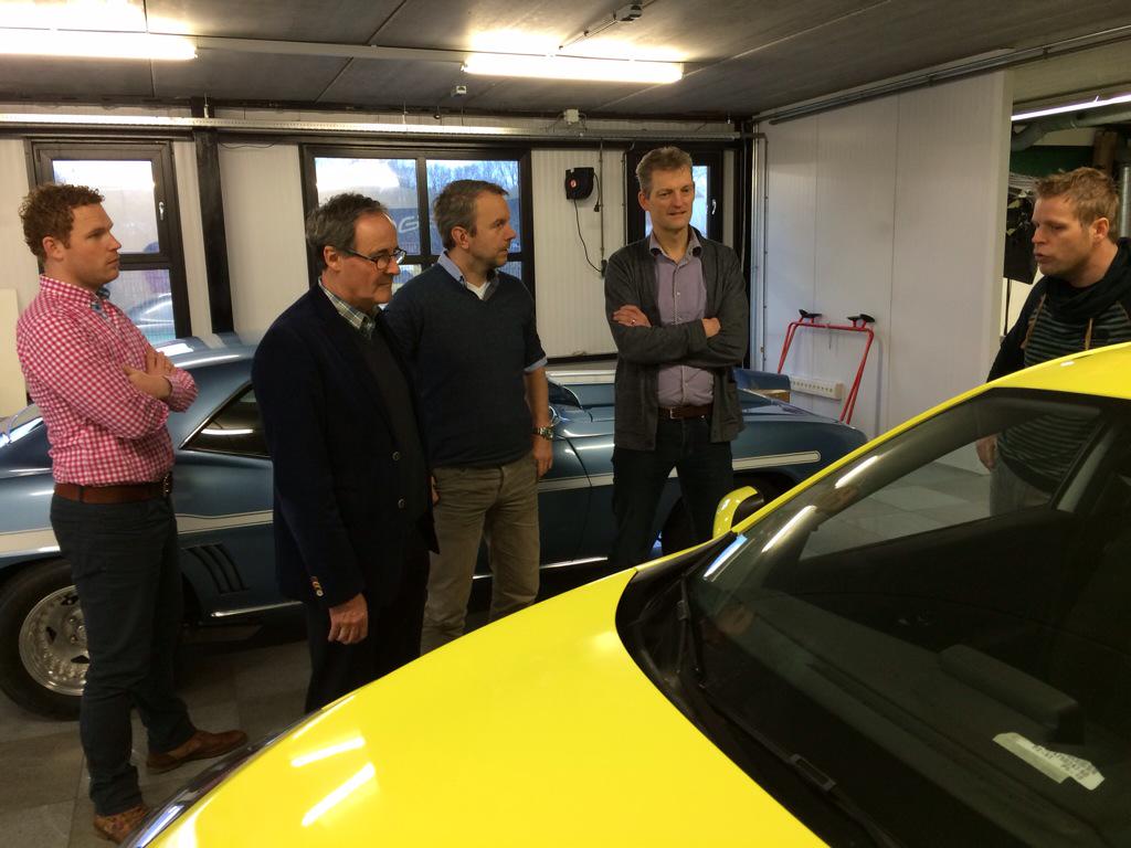 GerardMensink's tweet image. Carwrapping. Een prachtig product van #JaBé Tubbergen. En zoveel meer. B&amp;amp;W op bedrijfsbezoek.