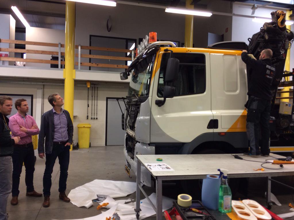 GerardMensink's tweet image. Carwrapping. Een prachtig product van #JaBé Tubbergen. En zoveel meer. B&amp;amp;W op bedrijfsbezoek.