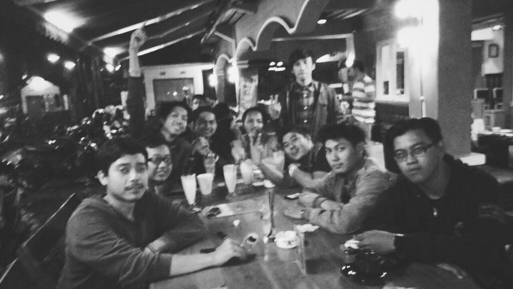 Min min tu si <a href="/dediwidiw/">Dedi</a> tmbh item aja tuh :P <a href="/griffonsarmyMLG/">Griffons Army Malang</a>