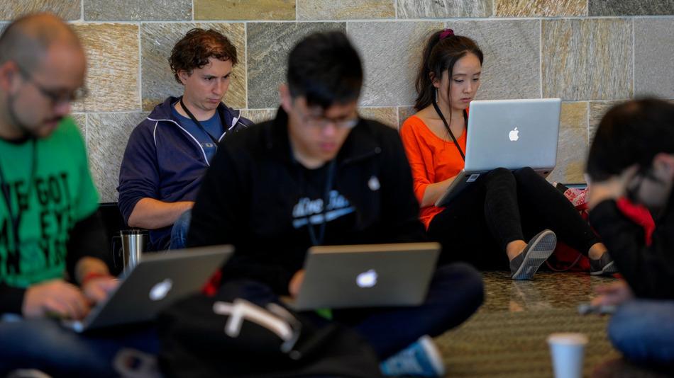 People programming