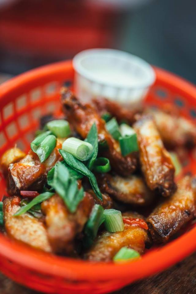 KetchupSSide's tweet photo. Our sticky chilli wings are becoming a favourite at The @WaverleyTearoom! http://t.co/W9sxf0Xxnl  #Shawlands http://t.co/KmexSY89rI