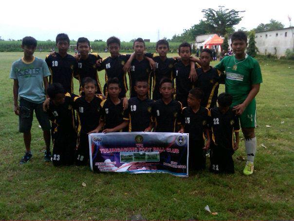 GilangDimaria18's tweet photo. ITFA league tulungagung:D http://t.co/KV4WZC9hBj